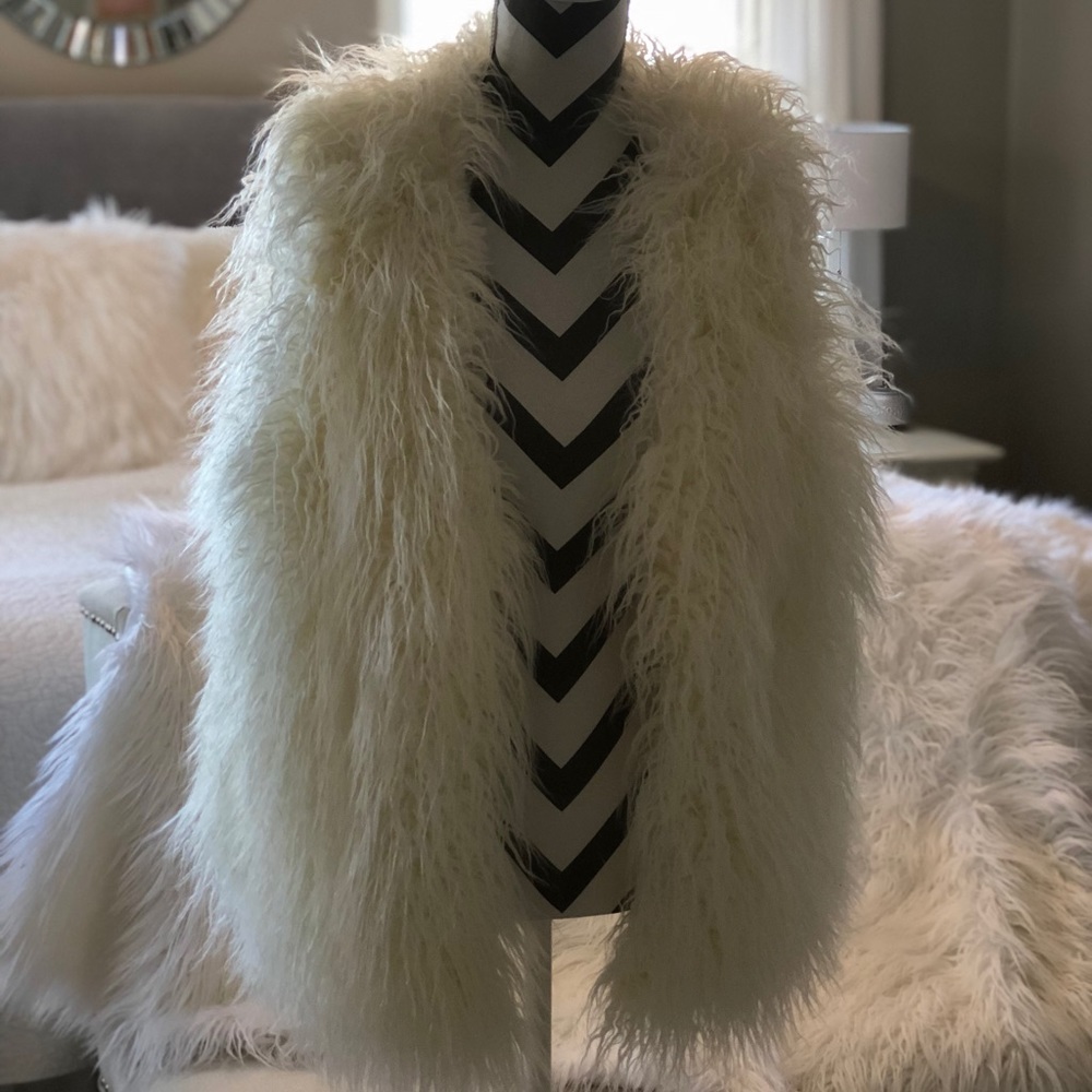 Cream faux fur vest